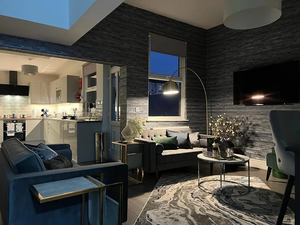 Room 4 Liverpool
